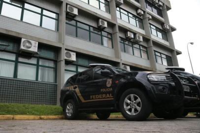 Polícia Federal desencadeia operação Ouvidos Mouros na UFSC