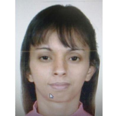 A mulher morta a tiros pelo ex-marido na frente da filha em Taquara, no Vale do Paranhana, na quarta-feira (13), procurou ajuda policial três dias antes, no domingo. Rosane Mioranca Carrão, 38 anos, havia contado à Polícia Civil que o homem estava a ofendendo durante horas em um aplicativo de mensagens. O pedido foi encaminhado para a Justiça na segunda-feira (11), e negado pela 2ª Vara Criminal, que alegou "falta de elementos". 