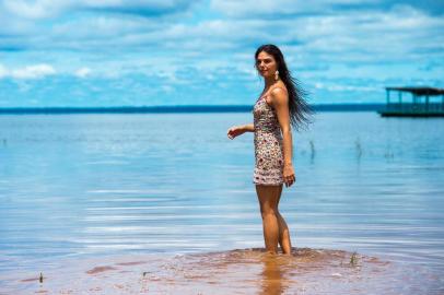  Ritinha (Isis Valverde) em A Força do Querer. 