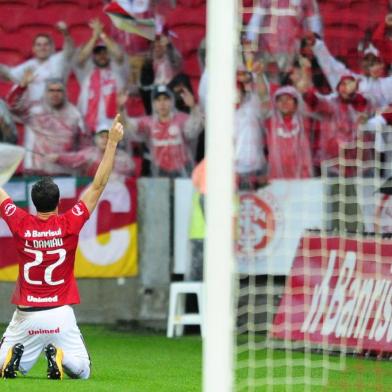  

PORTO ALEGRE, RS, BRASIL, 16-09-2017.Inter enfrenta o Figueirense no Beira-Rio
Jogo é válido pela 24ª rodada da Série B. Se o Inter vencer, assume a liderança do campeonato. (CARLOS MACEDO/AGÊNCIA RBS)