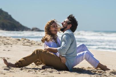 Os Dias Eram Assim, final, Alice ( Sophie Charlote) e Renato (Renao Góes)