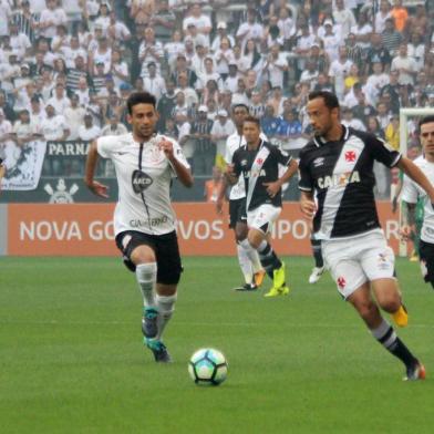 SÃO PAULO (SP), 17/9/2017: lance de Corinthians x Vasco no Itaquerão, em jogo válido pela 24ª rodada do Brasileirão.