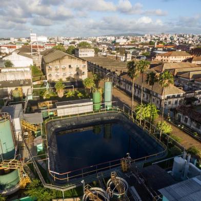  

PORTO ALEGRE, RS, BRASIL, 17/09/2017. Cettraliq, um ano depois. Atualizando a situação da água em Porto Alegre um ano depois dos problemas na Cettraliq. (FOTO: OMAR FREITAS/AGÊNCIA RBS)
Local: Porto Alegre