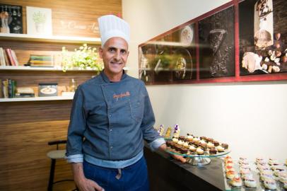  

PORTO ALEGRE, RS, BRASIL, 13-09-2017. Diego Andino. Lançamento do 9º  Festival de Cultura e Gastronomia de Gramado aconteceu no Diego Andino. Festival será realizado de 5 a 15 de outubro.  (FOTO ANDRÉA GRAIZ/AGÊNCIA RBS, REDE SOCIAL).
Indexador: Andrea Graiz