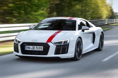 Audi R8 V10 ganha versão com tração traseira