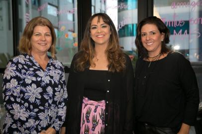 na foto: Lila Collato, Jaqueline SantAnna Pegoraro e Alexandra Beylouni