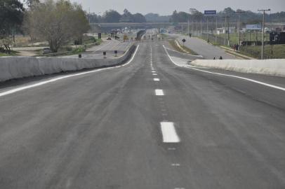 Trecho da BR-116 no contorno de Pelotas liberado para tráfego em 11 de setembro.
Solano Ferreira/STE/Divulgação