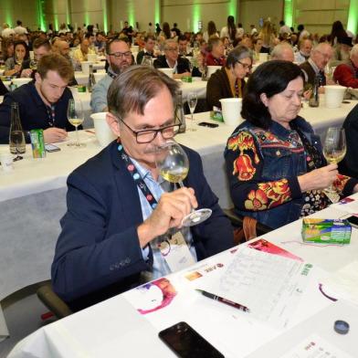 Avaliação Nacional de Vinhos destacou 16 vinhos gaúchos, em Bento