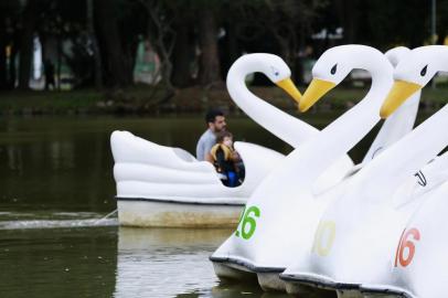  

PORTO ALEGRE, RS, BRASIL, 24-09-2017. Foto de clima no Parque da Redenção. (FOTO: ANDERSON FETTER/AGÊNCIA RBS)