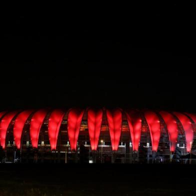 PORTO ALEGRE, RS, BRASIL, 17/08/17 - Estádio Beira-Rio iluminado.
(Foto: André Feltes / Especial)