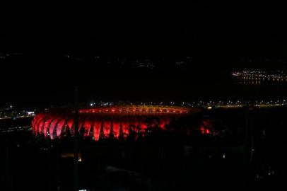 PORTO ALEGRE, RS, BRASIL, 17/08/17 - Estádio Beira-Rio iluminado.
(Foto: André Feltes / Especial)