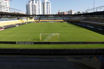  

CRICIUMA - 21/07/2017/ - Estadio Heriberto Hulse
Indexador: Guilherme Hahn/AGIF