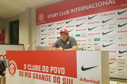 Guto Ferreira, técnico do Inter