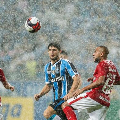 Grêmio e Inter ficam no 2 a 2 no Gre-Nal 412, disputado neste sábado, dia 4 de março, na Arena