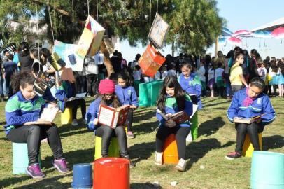 É no universo de leitura que crianças a partir dos seis anos de idade preparam-se para participar da Jornada Nacional de Literatura, que ocorre de 2 a 6 de outubro em Passo Fundo
