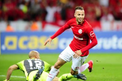  

PORTO ALEGRE, RS, BRASIL - Inter e América-MG se enfrentam no estádio Beira-Rio pela Série B do Brasileirão. Nico López comemora o gol da vitória.