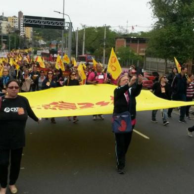  

PORTO ALEGRE, RS, BRASIL - 29-09-2017 - Assembleia Geral do CPERS. Crise no Estado. ***FOTOS EM BAIXA RESOLUÇÃO (FOTO: FERNANDO GOMES/AGÊNCIA RBS)