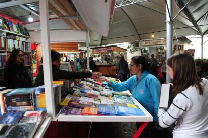  CAXIAS DO SUL, RS, BRASIL (29/09/2017) 33ª feira do Livro de Caxias do Sul. Reportagem verifica preparativos finais da feira do livro.  (Roni Rigon/Pioneiro).