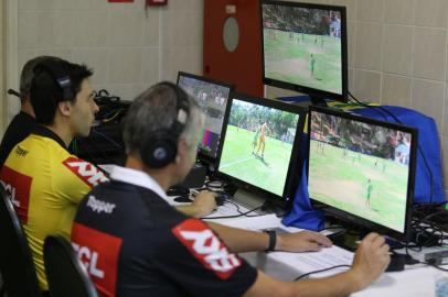 ÁGUAS DE LINDOIA (SP), 27/9/2017: Comissão de Arbitragem da CBF coordena curso de capacitação do sistema de árbitro assistente de vídeo (AV).