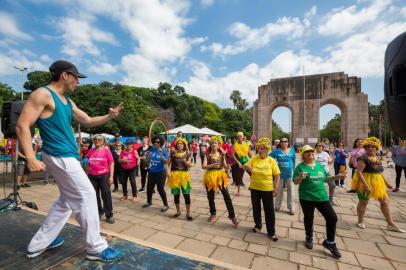  

PORTO ALEGRE, RS, BRASIL, 01/10/2017 : Diversas atrações marcaram o Dia Nacional do Idoso em Porto Alegre. (Omar Freitas/Agência RBS)
Indexador: Omar Freitas