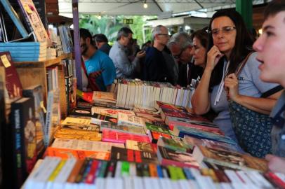  CAXIAS DO SUL, RS, BRASIL (01/10/2017). 33ª Feira do Livro de Caxias do SUl. Reportagem verifica terceiro dia da feira.    (Roni Rigon/Pioneiro).