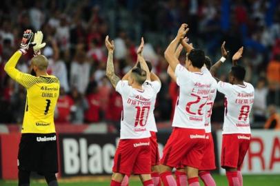  

CURITIBA, PR, BRASIL - 03/10/2017 - O Inter joga em Curitiba contra o Paraná pela 28ª rodada da Série B do Brasileirão de 2017. O time de Guto Ferreira é líder da competição.