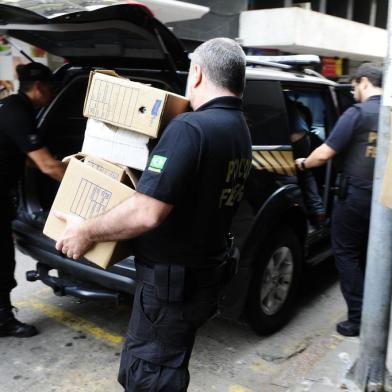  

PORTO ALEGRE, RS, BRASIL - 05-10-2017 - Operação policial da Polícia Federal em Porto Alegre (FOTO: RONALDO BERNARDI/AGÊNCIA RBS)