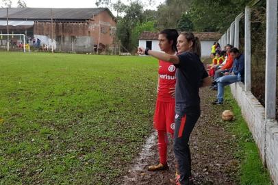  

ESTRELA, RS, BRASIL, 17/09/2017 - Campeonao Gaúcho de Futebol Feminino - Estrela x Inter (Foto: Rodrigo Oliveira / Agência RBS)