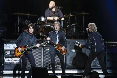 Paul McCartney Concert

Sir Paul McCartney performs in concert during his One on One tour at Hollywood Casino Amphitheatre on July 26, 2017 in Tinley Park, Illinois. / AFP PHOTO / Kamil Krzaczynski

Editoria: ACE
Local: Tinley Park
Indexador: KAMIL KRZACZYNSKI
Secao: culture (general)
Fonte: AFP
Fotógrafo: STR