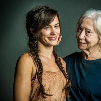 O Outro Lado do Paraíso com Clara (Bianca Bin) e Mercedes (Fernanda Montenegro).