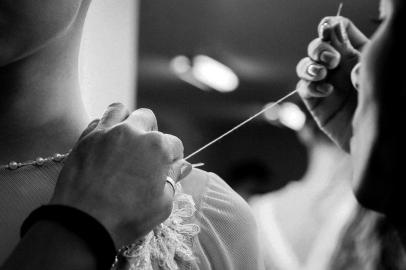  

PORTO ALEGRE, RS, BRASIL 06-04-2017. Bastidores do desfile da estilista Sandra Ferraz. Desfiles na Mostra Noivas 2017. (FOTO ANDRÉA GRAIZ/AGÊNCIA RBS, REDE sOCIAL)
Indexador: Andrea Graiz