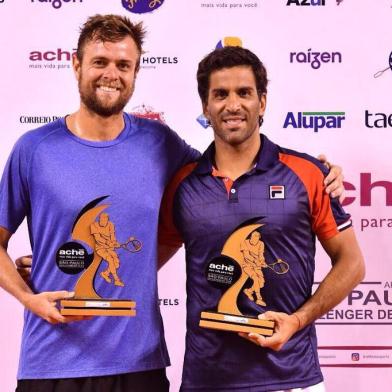 gaucho Fabrício Neis conquistou o título da chave de duplas do Challenger de Campinas.