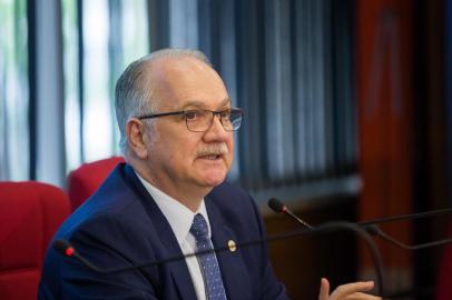  PORTO ALEGRE, RS, BRASIL, 09/10/2017 : Relator da Lava Jato, Edson Fachin participa de encontro de juízes federais criminais (FONACRIM). Ministro do STF foi convidado a proferir a palestra de abertura no fórum. (Omar Freitas/Agência RBS)Indexador: Omar Freitas