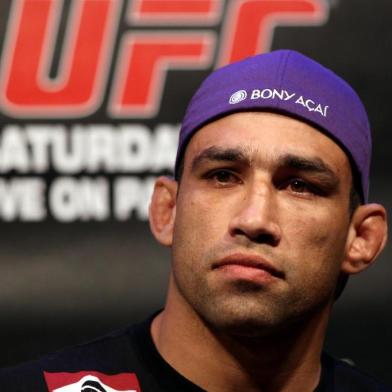  DIVULGAÇÃO 2014 - O gaúcho Fabricio Werdum entrou para a história como sendo o 12º brasileiro a conquistar o Cinturão do UFC. Ele é o terceiro brazuca que se tornou campeão interino, juntando-se, na história, a Minotauro e Renan Barão.Fabrício Werdum is a Brazilian mixed martial artist and the current Interim UFC Heavyweight Champion. He is also a two-time Brazilian jiu-jitsu world champion, a two-time Abu Dhabi Combat Club World Heavyweight Champion and European jiu-jitsu champion. He holds black belts in Brazilian jiu-jitsu, Judo, and Muay Thai. Werdum has competed in PRIDE, the UFC, Strikeforce, and Jungle Fight. (Foto: UFC/Divulgação, ESPORTES)