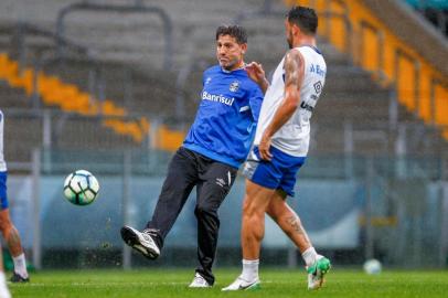 RS - FUTEBOL/TREINO GREMIO  - ESPORTES - Jogadores do Gremio realizam treino durante a tarde desta terca-feira na Arena, na preparacao para o Campeonato Brasileiro 2017. FOTO: LUCAS UEBEL/GREMIO FBPA