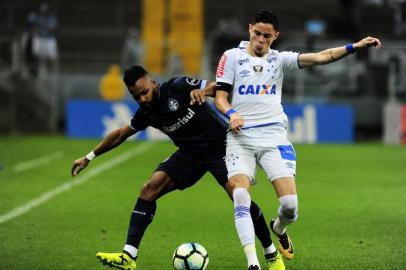  

PORTO ALEGRE, RS, BRASIL - 11/10/2017 - Grêmio e Cruzeiro se enfrentam na Arena do Grêmio pelo Brasileirão. O time de Renato Portaluppi busca não se afastar das primeiras colocações. (Lauro Alves/Agência RBS)