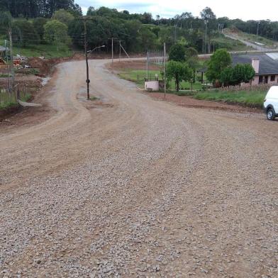 Secretaria de Obras conclui abertura de estrada em Monte BéricoEm alguns pontos, a largura da via passou de dois metros e meio para 20 metros