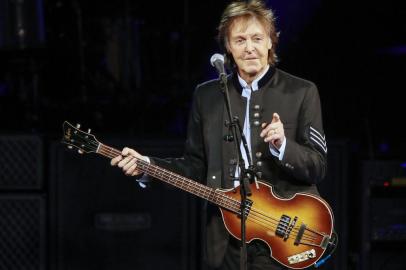 Paul McCartney Concert

Sir Paul McCartney performs in concert during his One on One tour at Hollywood Casino Amphitheatre on July 26, 2017 in Tinley Park, Illinois. / AFP PHOTO / Kamil Krzaczynski

Editoria: ACE
Local: Tinley Park
Indexador: KAMIL KRZACZYNSKI
Secao: culture (general)
Fonte: AFP
Fotógrafo: STR