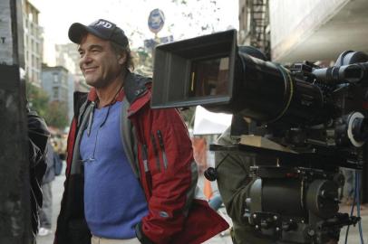 Diretor Oliver Stone em Nova York, no set de filmagem de As Torres Gêmeas.
PÁGINA:06
 Fonte: Divulgação
 Fotógrafo: Uip