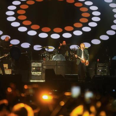  

PORTO ALEGRE, RS, BRASIL - 13/10/2017 - Paul McCartney faz show no estádio Beira-Rio em Porto Alegre. (André Ávila/Agência RBS)