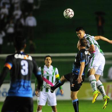  CAXIAS DO SUL, RS, BRASIL, 13/10/2017. Juventude x Londrina, jogo válido pela série B do Campeonato Brasileiro. (Porthus Junior/Agência RBS)