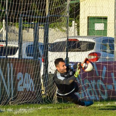 Goleiro Fábio defendeu pênalti pelo São José contra o Cruzeiro