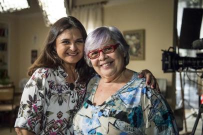 Foto EXCLUSIVA PARA SINAL ABERTO, DE FLÁVIA REQUIÃO. FAVOR NÃO USAR
 Elizângela, que interpreta a Dona Aurora, mãe da Bibi em `A Força do Querer¿ com a Dona Fátima, mãe da Fabiana Escobar da vida real. O encontro foi promovido pelo `Globo Repórter¿, que produz uma edição especial sobre a novela `A Força do Querer¿, que vai ao ar logo após o último capítulo da novela, no dia 20. 
