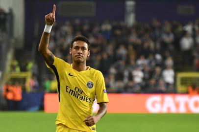 775030940

Paris Saint-Germains Brazilian forward Neymar celebrates scoring a goal during the UEFA Champions League Group B football match between RSC Anderlecht and Paris Saint-Germain (PSG) at the Constant Vanden Stock Stadium in Brussels on October 18, 2017. / AFP PHOTO /

Editoria: SPO
Local: Brussels
Indexador: EMMANUEL DUNAND
Secao: soccer
Fonte: AFP
Fotógrafo: STF