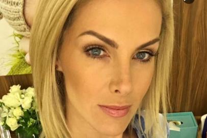 Ana Hickmann fala mostra sua rotina no Snapchat