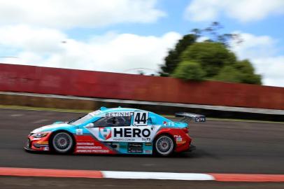  

VIAMÃO, RS, BRASIL, 20-10-2017. Primeiro dia de treinos da Stock Car no 
Autódromo de Tarumã. (ANDRÉ ÁVILA/AGÊNCIA RBS)