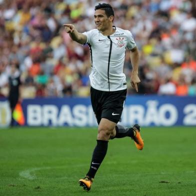 RIO (RJ), 23/7/2017: O zagueiro paraguaio Balbuena comemora o gol da vitória do Corinthians sobre o Fluminense no Maracanã, em partida válida pela 16ª rodada do Brasilierão.