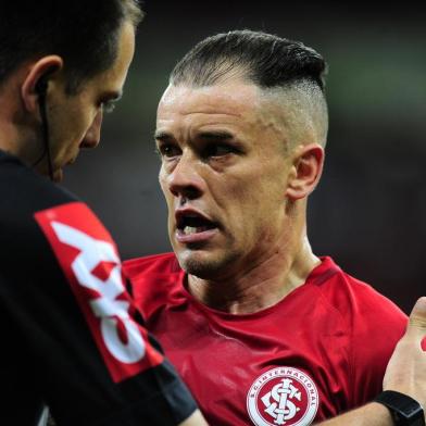 PORTO ALEGRE, RS, BRASIL - Inter e América-MG se enfrentam no estádio Beira-Rio pela Série B do Brasileirão. Na foto: D'Alessandro (André Ávila/Agência RBS)