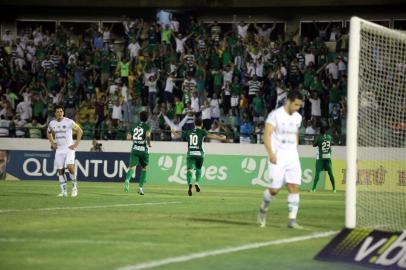 CAMPINAS, SP, BRASIL, 21/10/2017. Guarani x Juventude, jogo válido pela 31ª rodada da Série B do Campeonato Brasileiro e realizado no estádio Brinco de Ouro. Na foto, Comemoração do gol de Caíque, do Guarani. (DENNY CESARE/CÓDIGO19/ESTADÃO CONTEÚDO)Editoria: ESPORTESLocal: CAMPINASIndexador: DENNY CESAREFotógrafo: CDIGO19