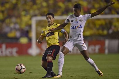 barcelona-EQU x Santos. Bruno Henrique e Matias Oyola